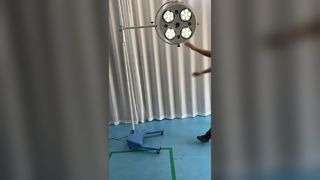 Lámpara de funcionamiento LED con soporte móvil BR-OL04L