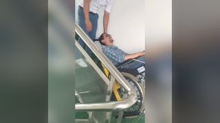 BR-SC003 Silla de ruedas eléctrica motorizada para subir escaleras para personas discapacitadas